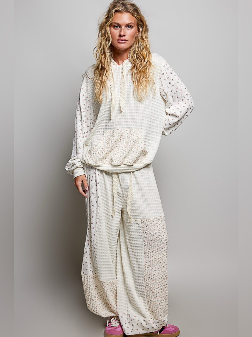POL Mixed Knit Contrast Print Sleeve Hoodie with Kangaroo Pocket🛍️
